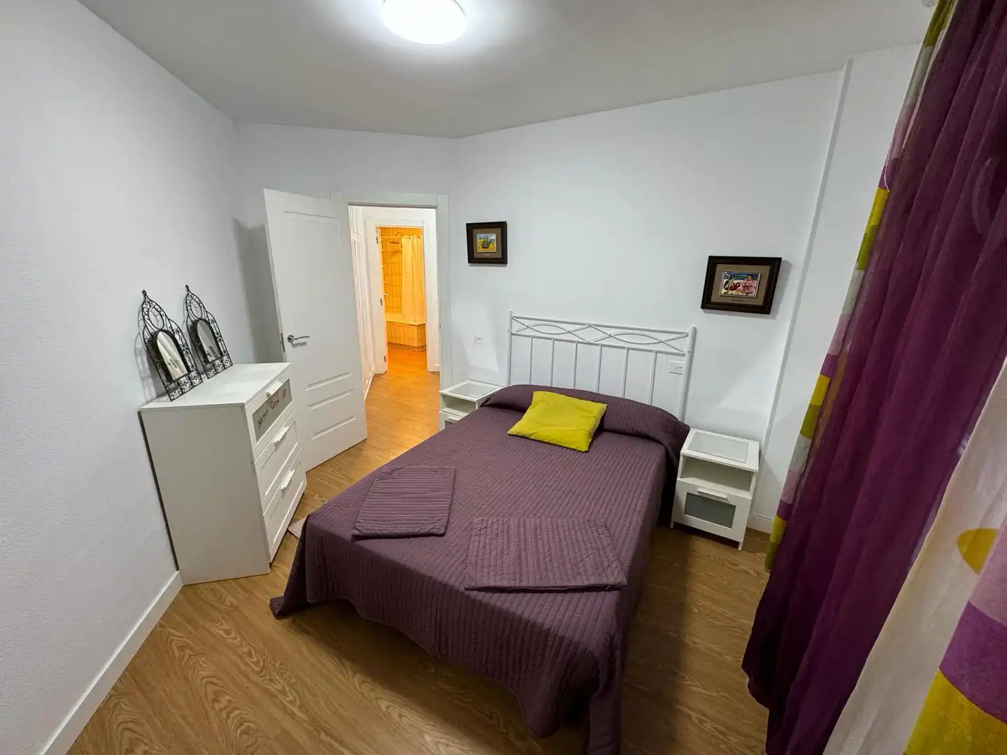 Habitación de Apartamento de alquiler en Burgos con Calefacción, Parquet y Amueblado