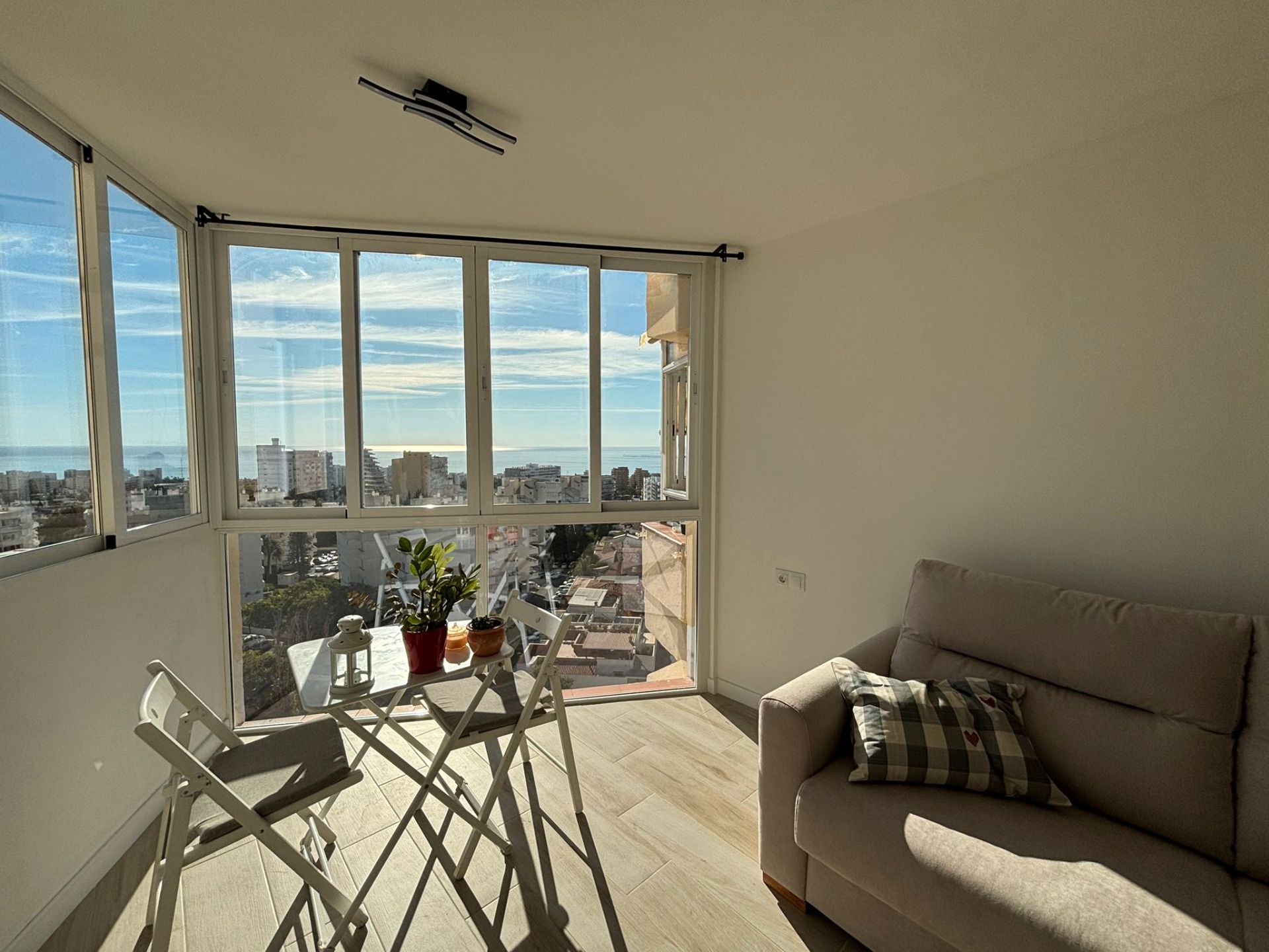 Bedroom of Study to rent in Benalmádena  with Air Conditioner, Terrace and Furnished