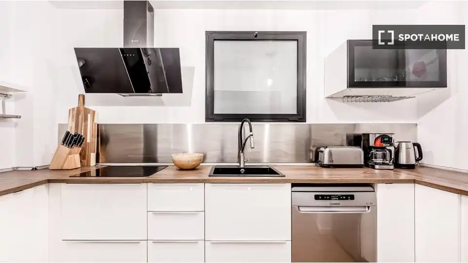 Cocina de Piso de alquiler en Barcelona con Aire acondicionado, Calefacción y Amueblado