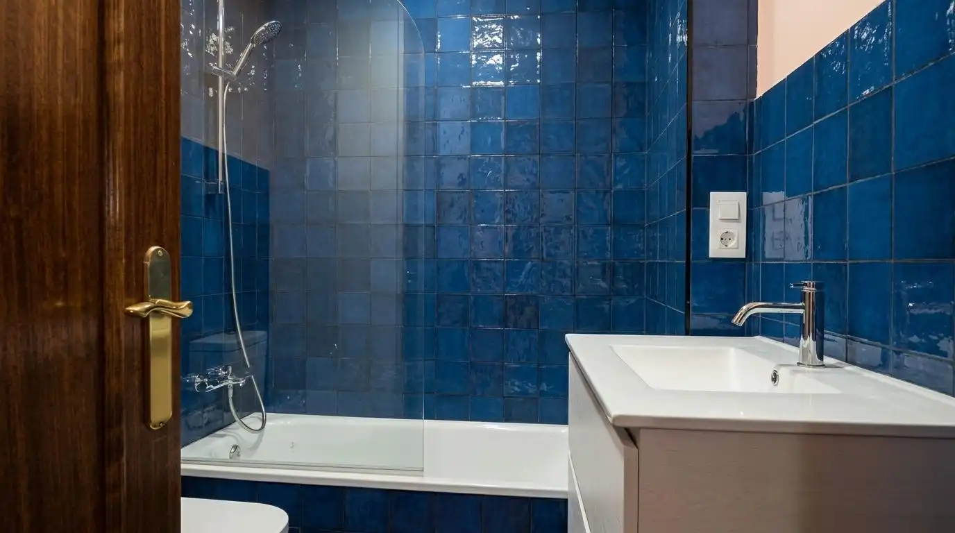 Bathroom of Flat for rent in Oviedo   with Heating and Terrace