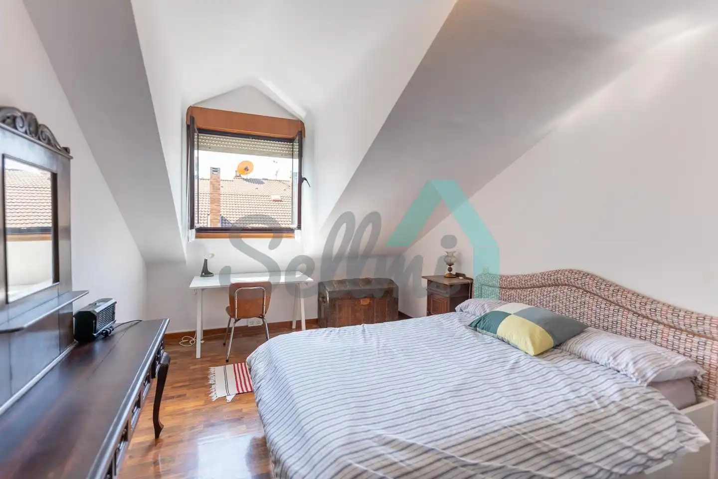 Schlafzimmer von Maisonette zur Miete in Oviedo  mit Heizung, Parkett und Terrasse