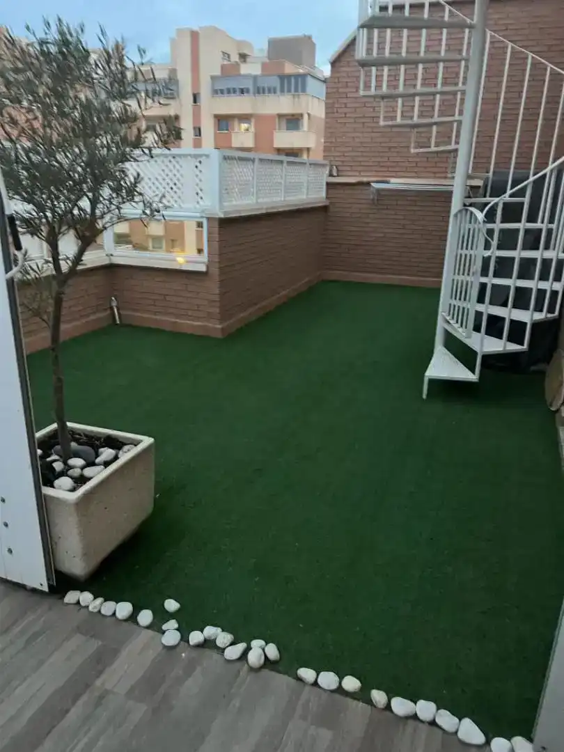 Terrassa de Pis en venda en Almería amb Aire condicionat, Jardí privat i Parquet