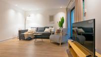 Living room of Flat for sale in  Barcelona Capital  with Heating, Parquet flooring and Terrace