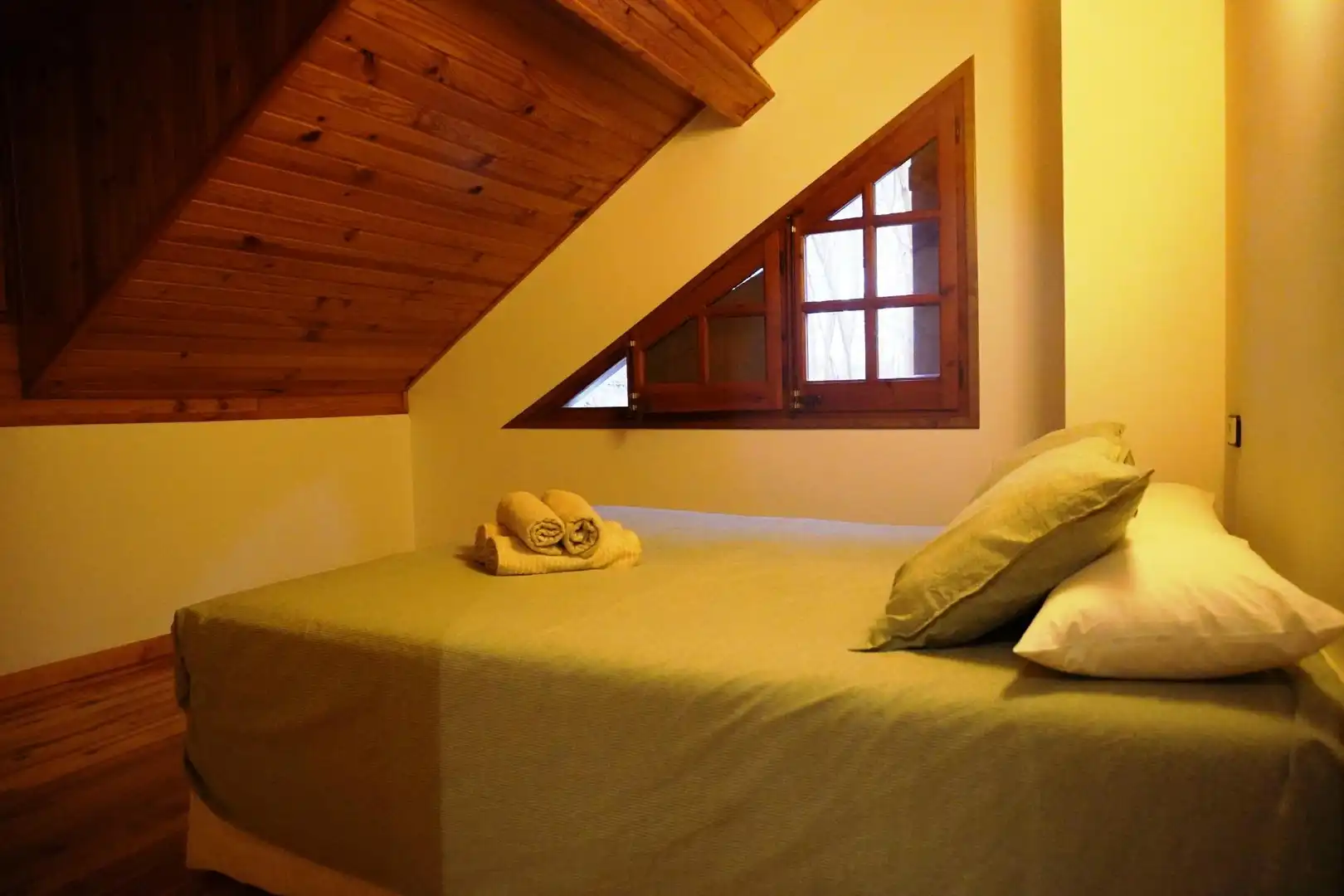 Habitación de Casa adosada en venta en La Guingueta d'Àneu