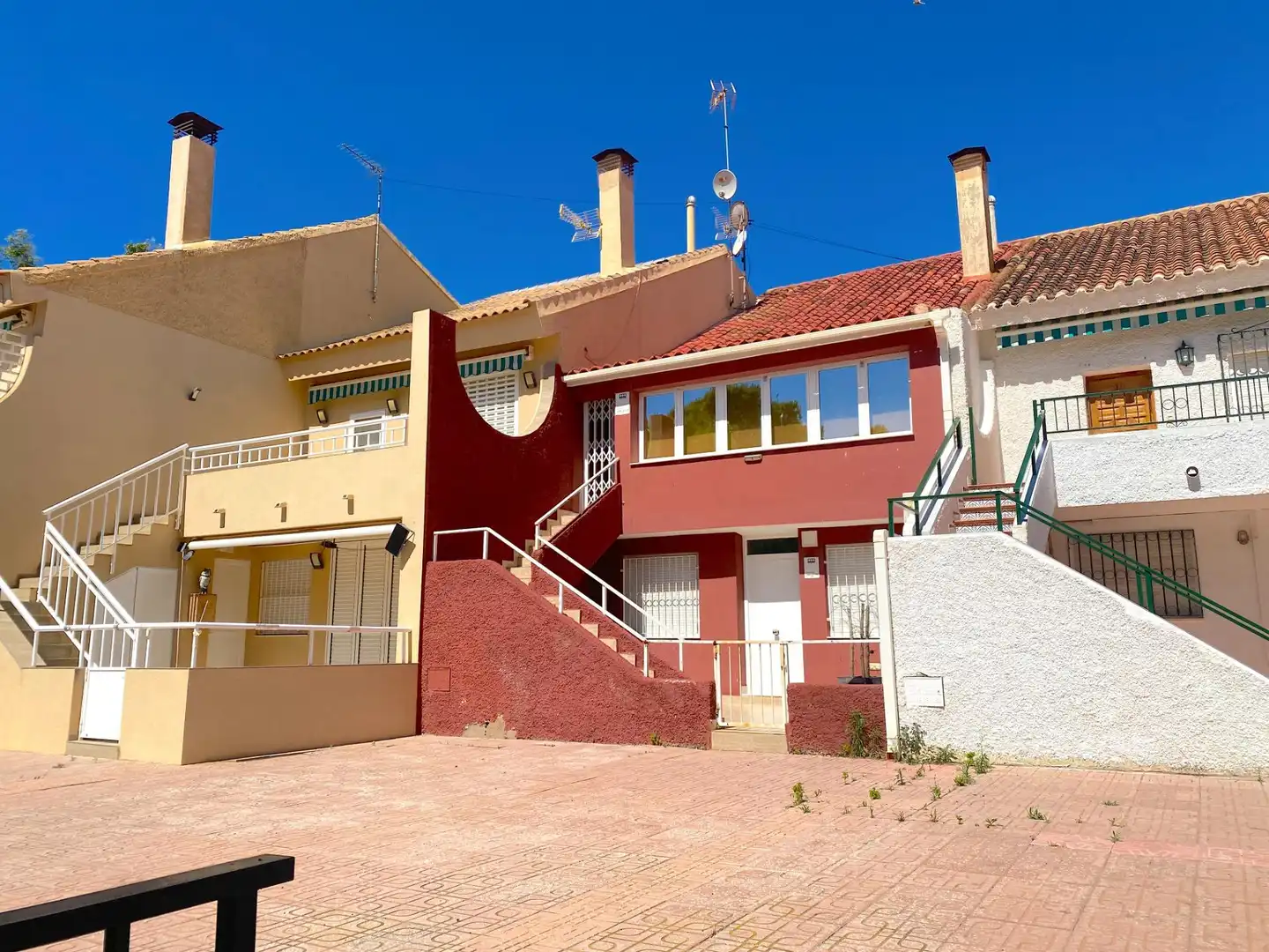 Vista exterior de Casa adosada en venta en Mazarrón con Piscina comunitaria