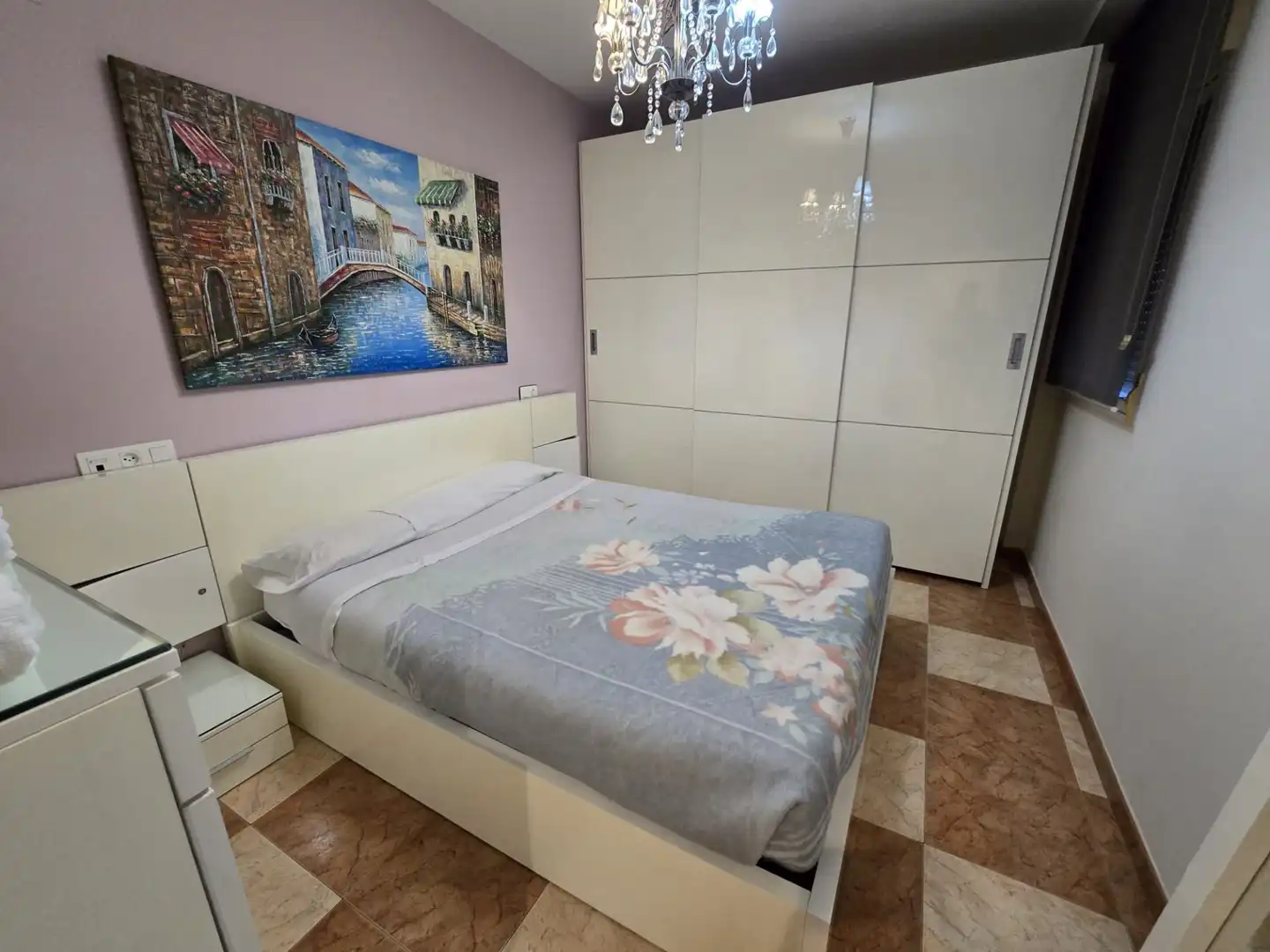 Dormitori de Pis en venda en Motril amb Aire condicionat, Terrassa i Moblat