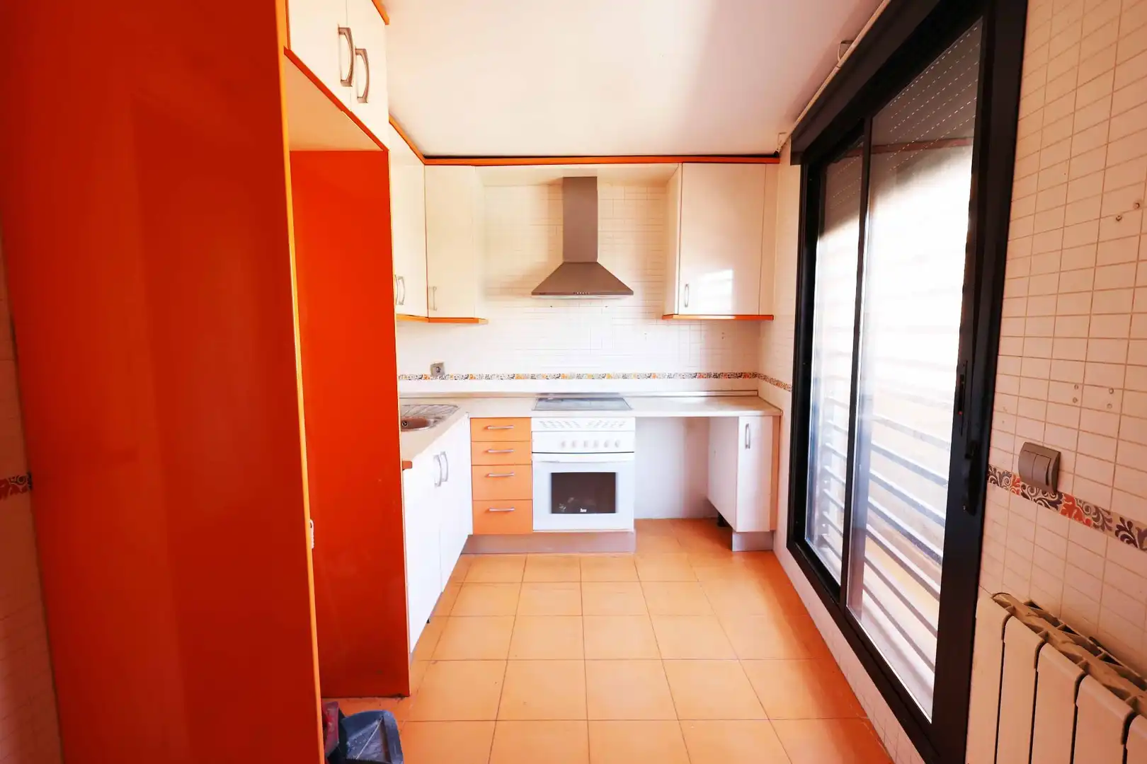 Kitchen of Duplexes for sale in Velilla de San Antonio  with Heating, Terrace and Storage room