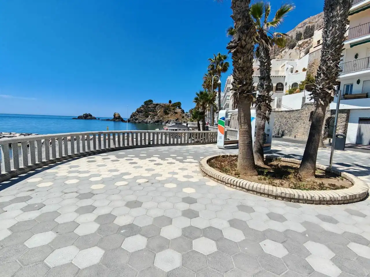 Business premises for sale in Paseo CALETILLA 4, imagen 2