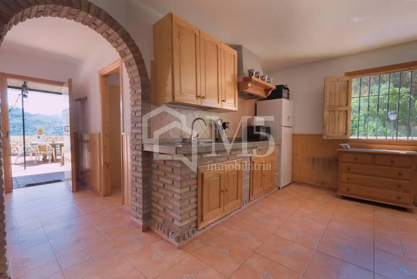 Cocina de Finca rústica en venta en Sayalonga con Piscina