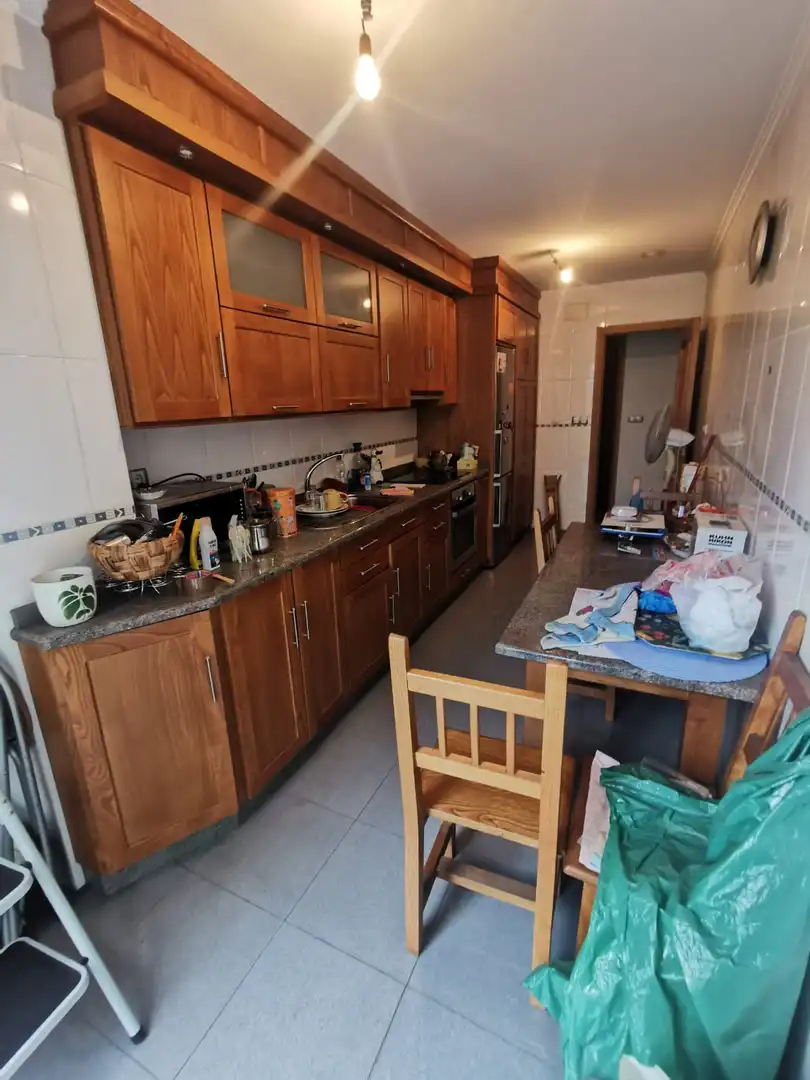 Cocina de Piso en venta en Ourense Capital  con Calefacción, Parquet y Amueblado