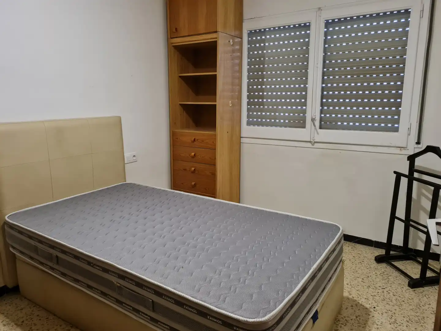 Habitación de Piso en venta en Girona con Calefacción y Horno