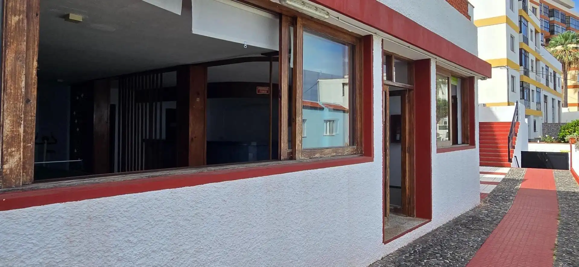 Vista exterior de Piso en venta en San Cristóbal de la Laguna con Balcón y Piscina comunitaria