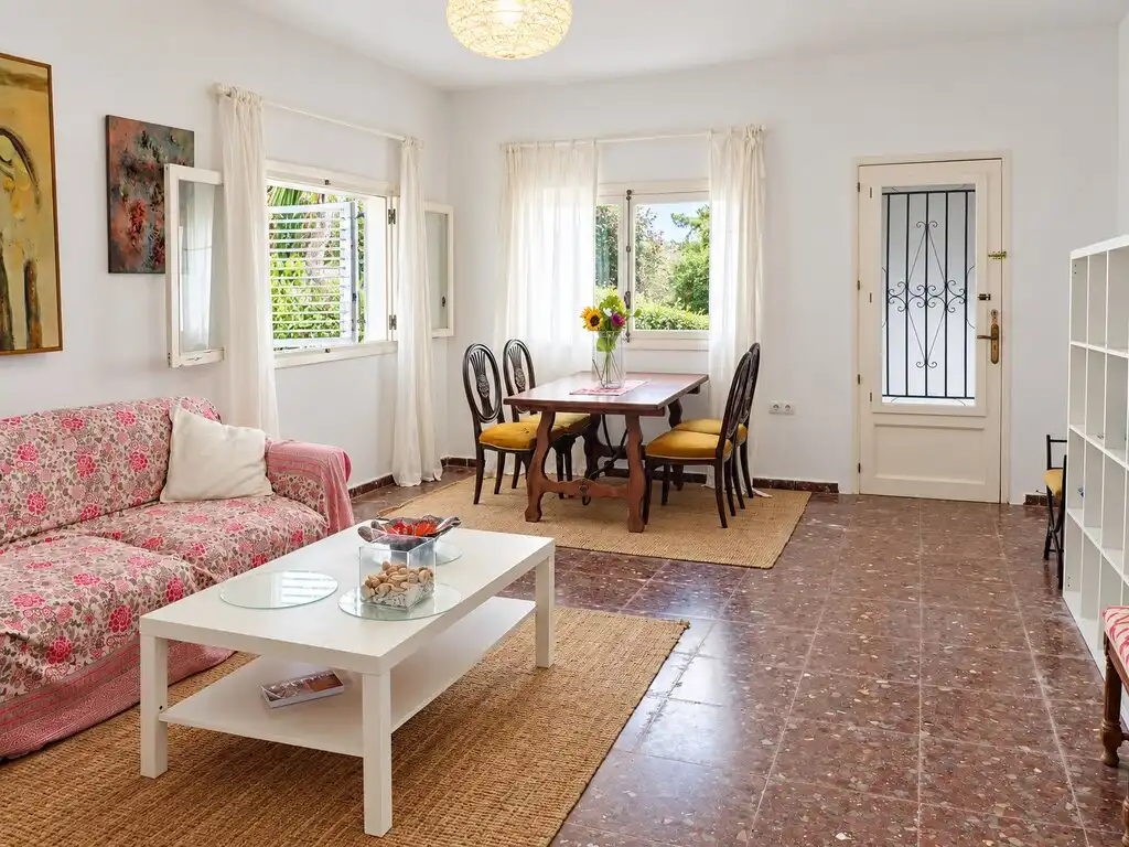 Villa mit Garten zum Verkauf in Santa Eulària