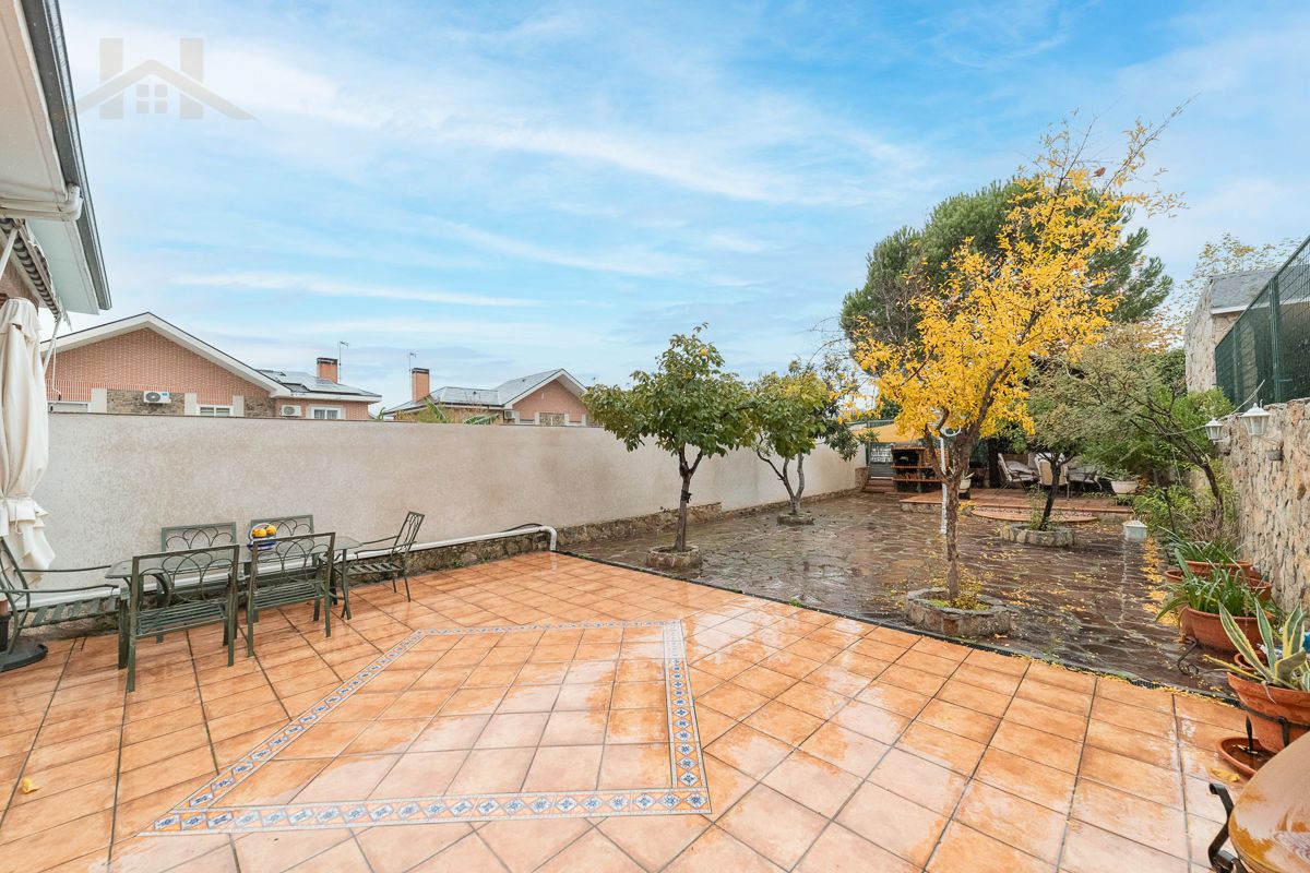 Terrace of House or chalet for sale in Arroyomolinos (Madrid)  with Air Conditioner, Heating and Private garden