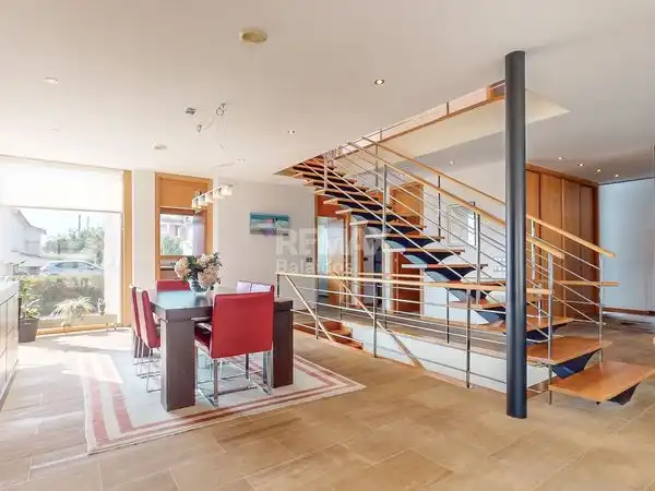 Comedor de Casa o chalet en venta en Vigo  con Aire acondicionado, Calefacción y Jardín privado