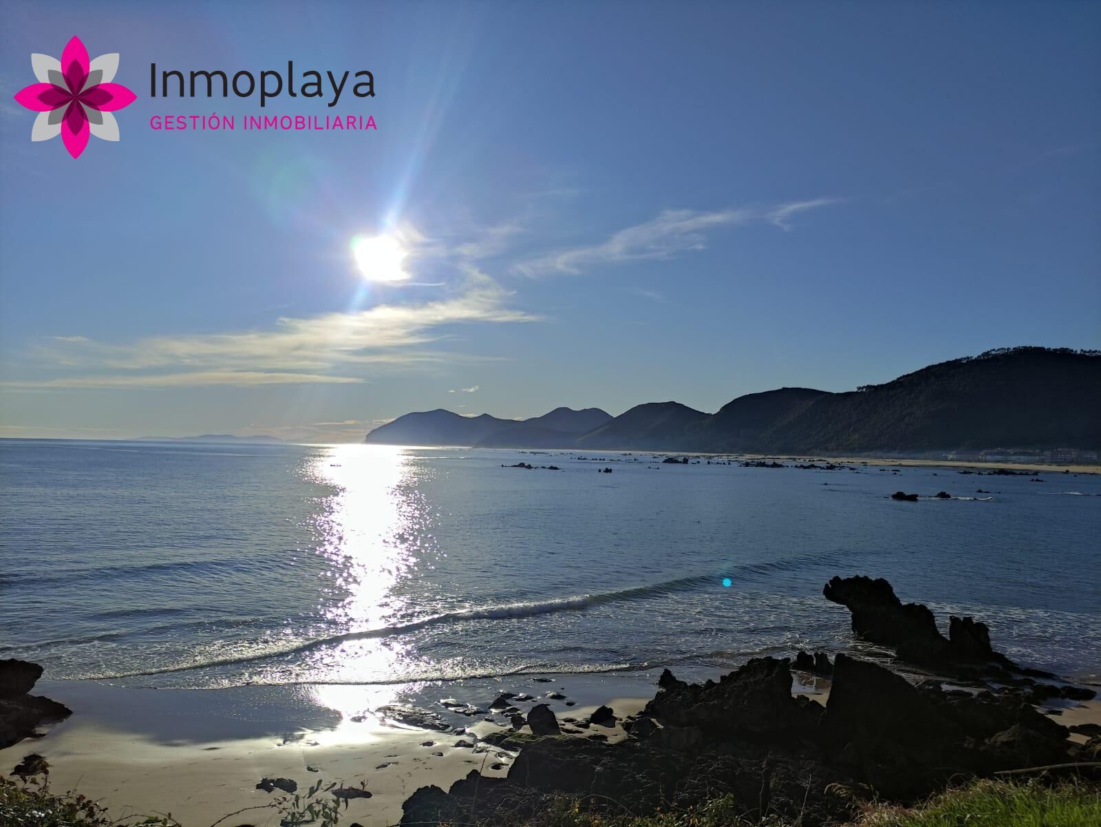 Vista exterior de Pis en venda en Noja amb Calefacció, Terrassa i Piscina comunitària