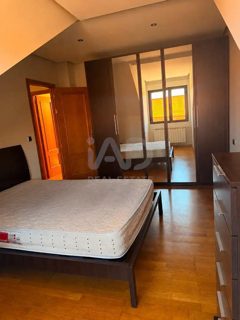 Bedroom of Duplexes for sale in Villaquilambre  with Heating