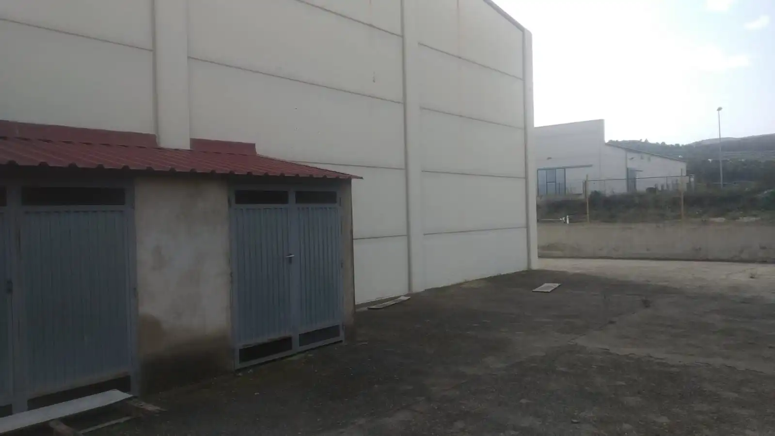 Vista exterior de Nave industrial en venta en Castellote