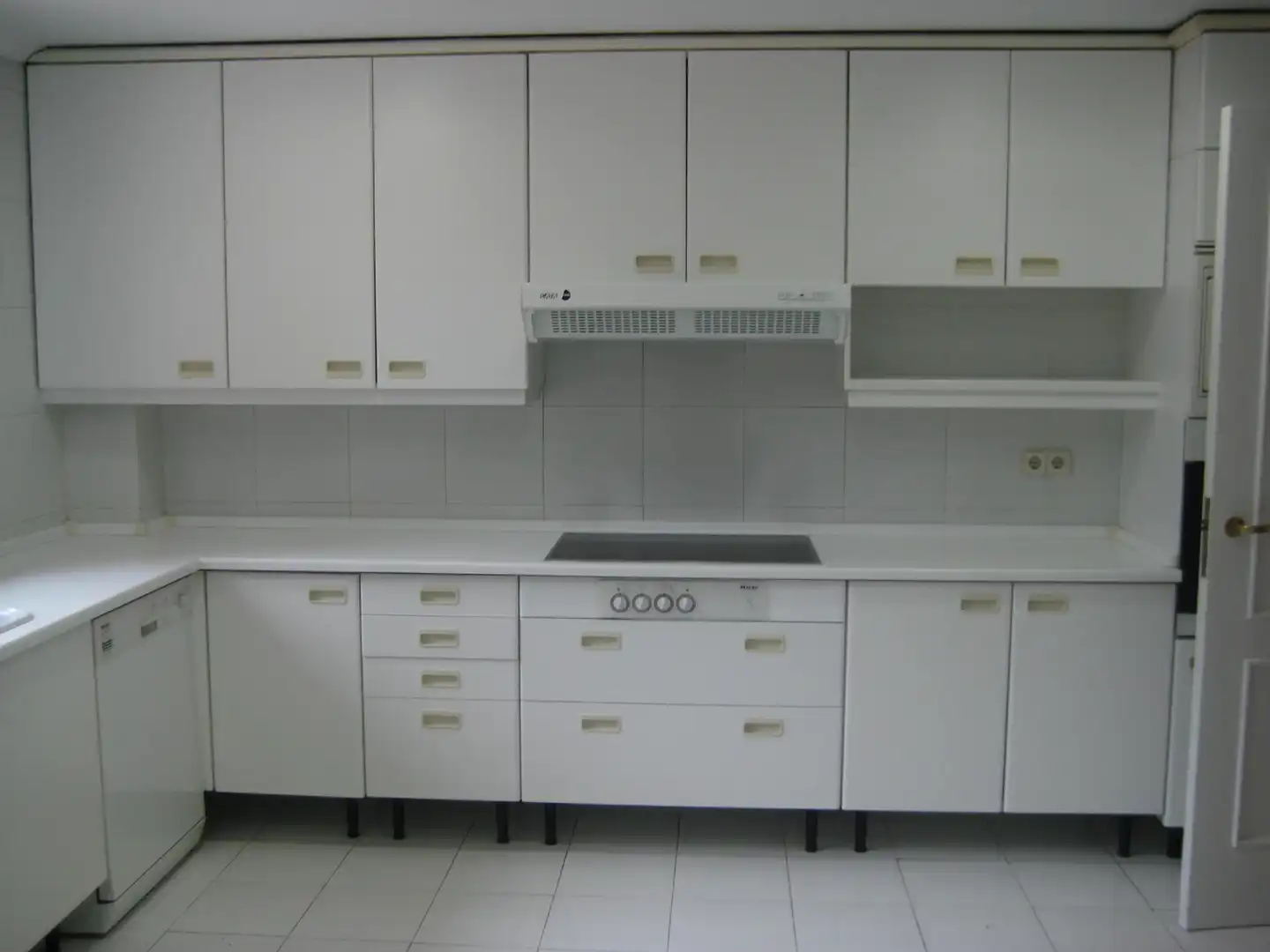 Cocina de Casa o chalet de alquiler en Pozuelo de Alarcón con Aire acondicionado, Jardín privado y Parquet