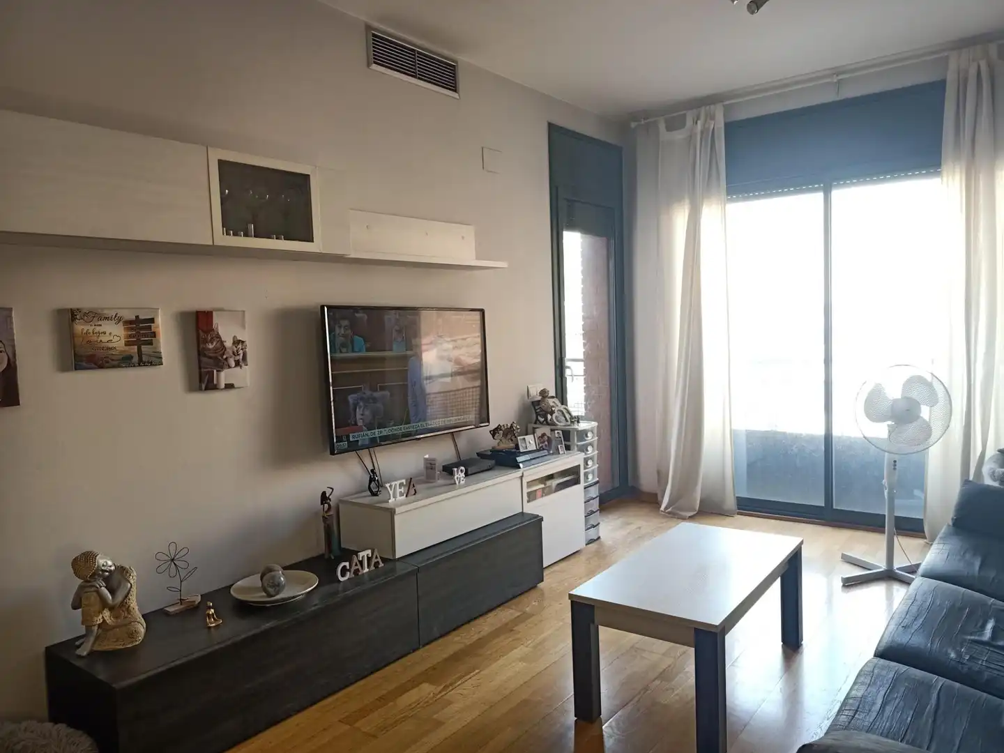 Sala de estar de Piso en venta en Mollet del Vallès con Aire acondicionado, Calefacción y Parquet