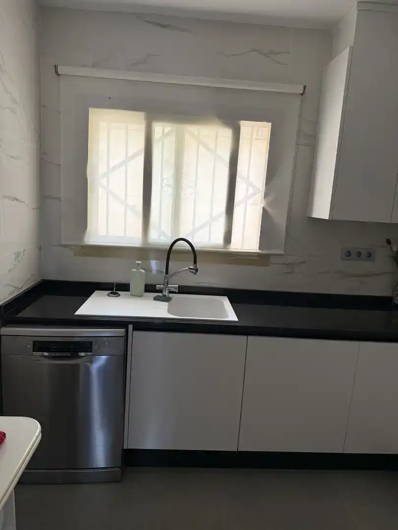 Küche von Wohnung zur Miete in Campello Playa