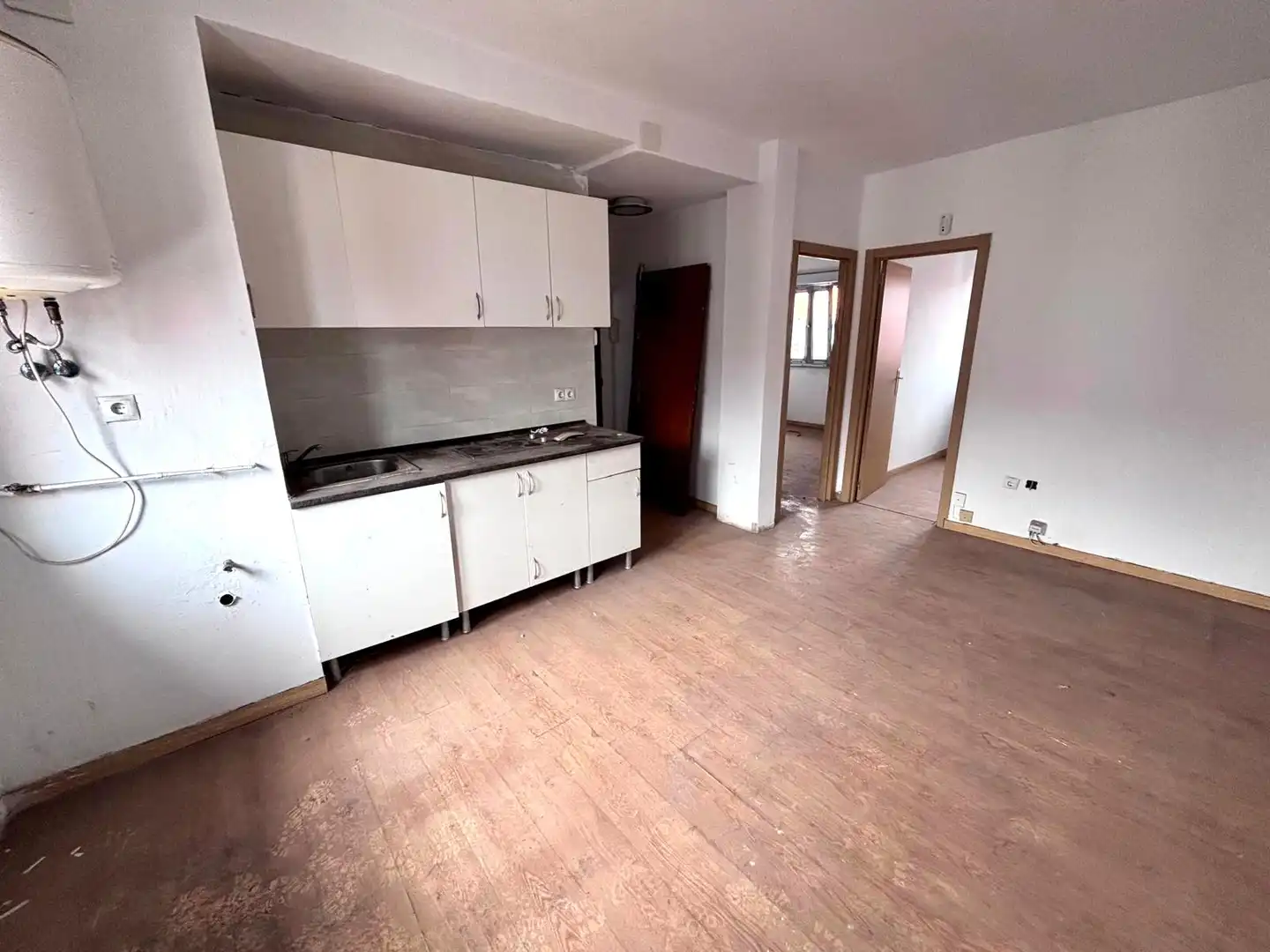Cuina de Pis en venda en Gijón  amb Parquet