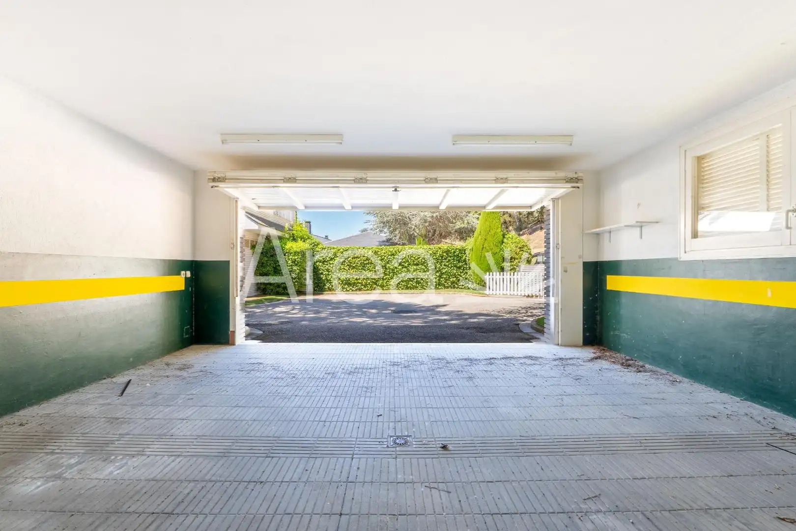 Parking of Houses for rent in Sant Andreu de Llavaneres  with Air Conditioner, Heating and Private garden