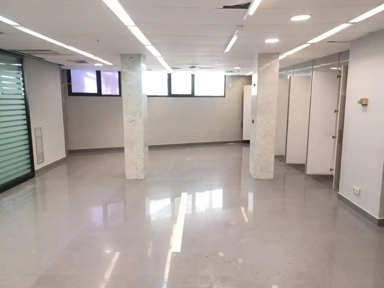 Local comercial en venda a VENDRE, DE 7, imagen 3