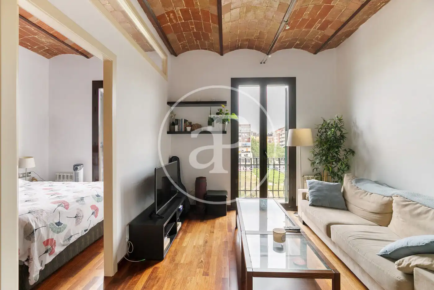 Sala d'estar de Pis en venda en Barcelona amb Aire condicionat, Calefacció i Moblat