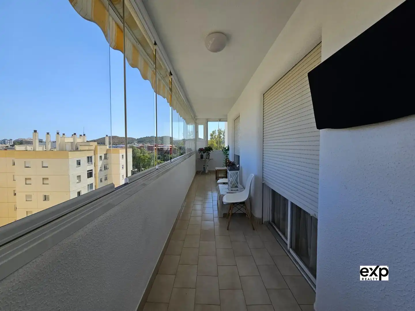 Balcony of Flat for sale in Fuengirola  with Air Conditioner, Swimming Pool and Furnished