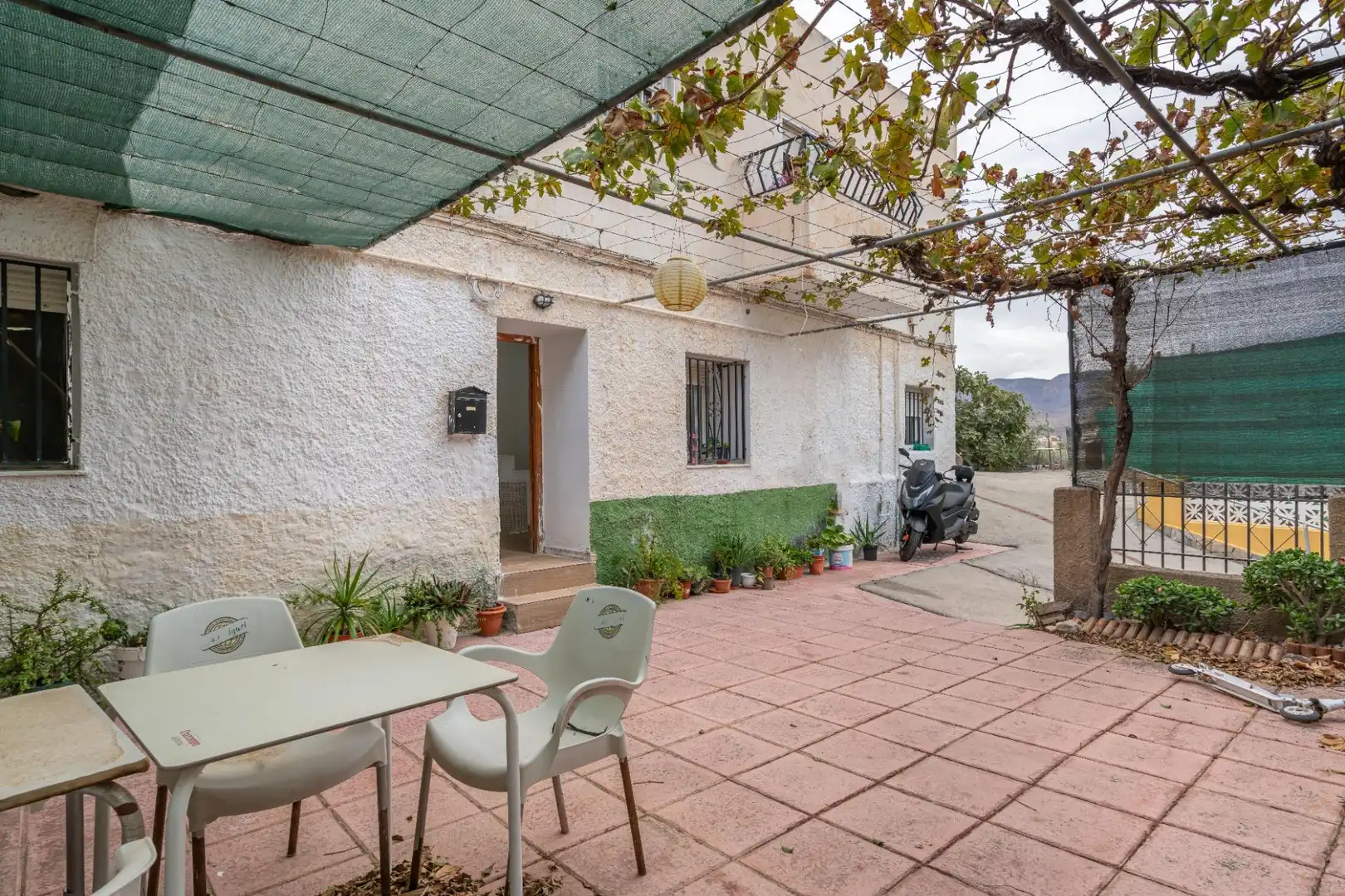 Vista exterior de Casa o xalet en venda en Rioja amb Aire condicionat, Traster i Balcó