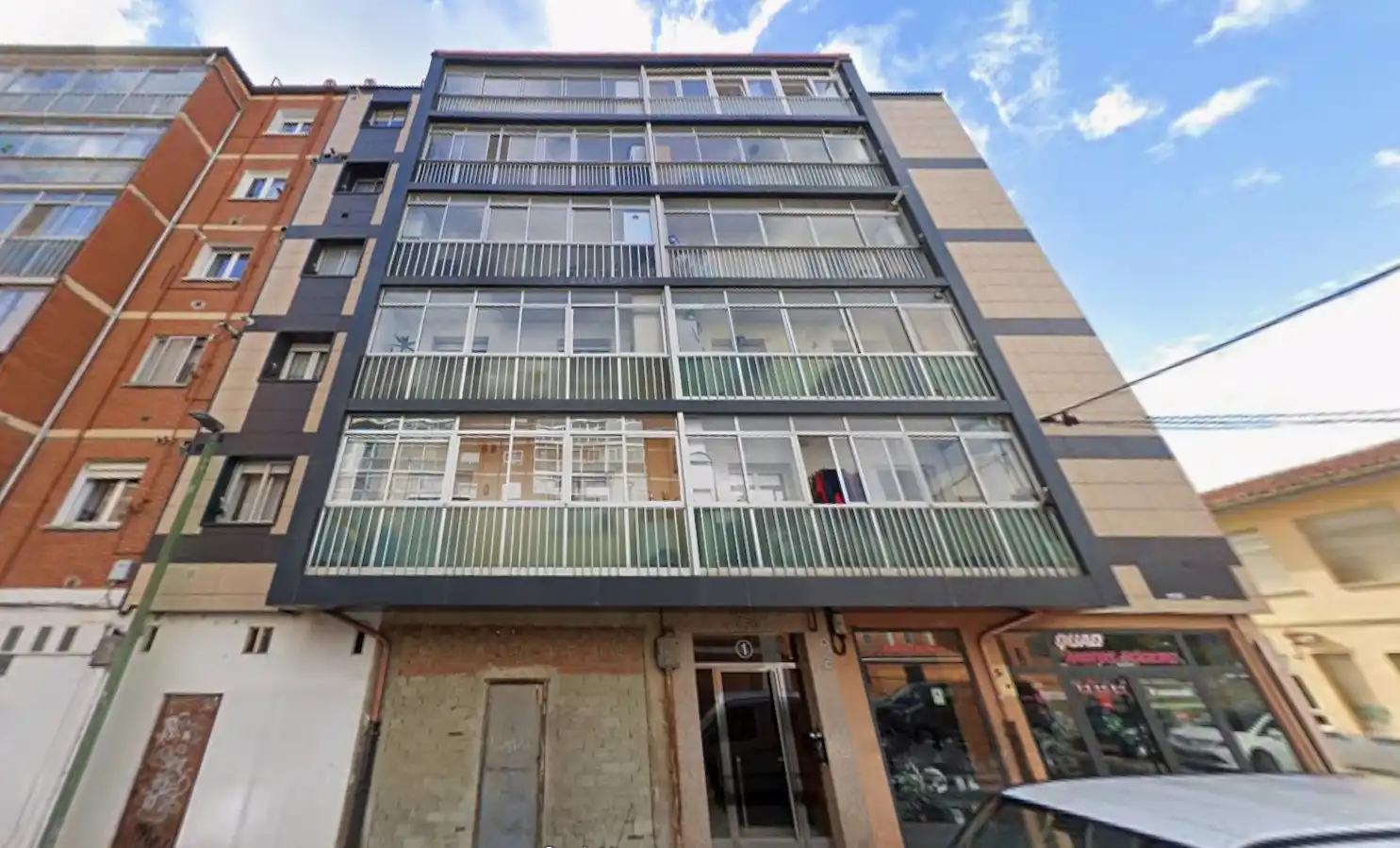 Vista exterior de Piso en venta en Burgos