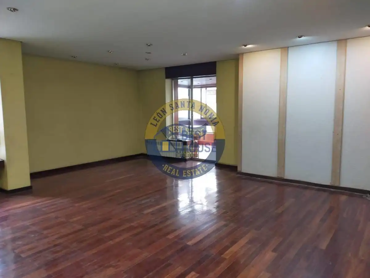 Pis amb ascensor en venda a Centro Ciudad