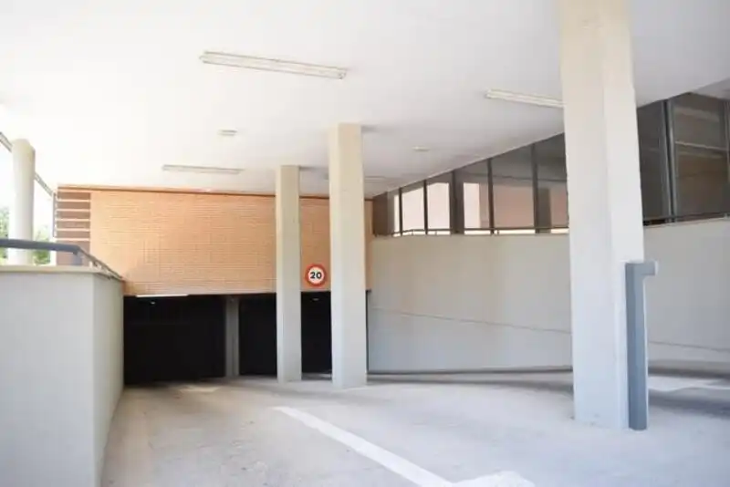 Individual en venta en DE MANUEL AZAÑA Y JUAN NEGRIN, imagen 2