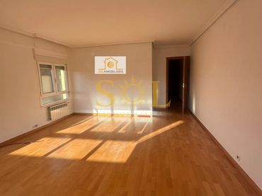 Appartamento con ascensore in vendita a Calle Padre Isla 54