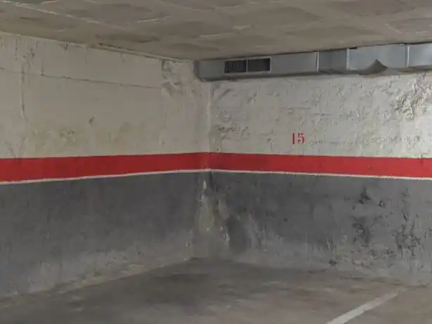 Individual en venta en Carrer de Cervantes 215, imagen 2