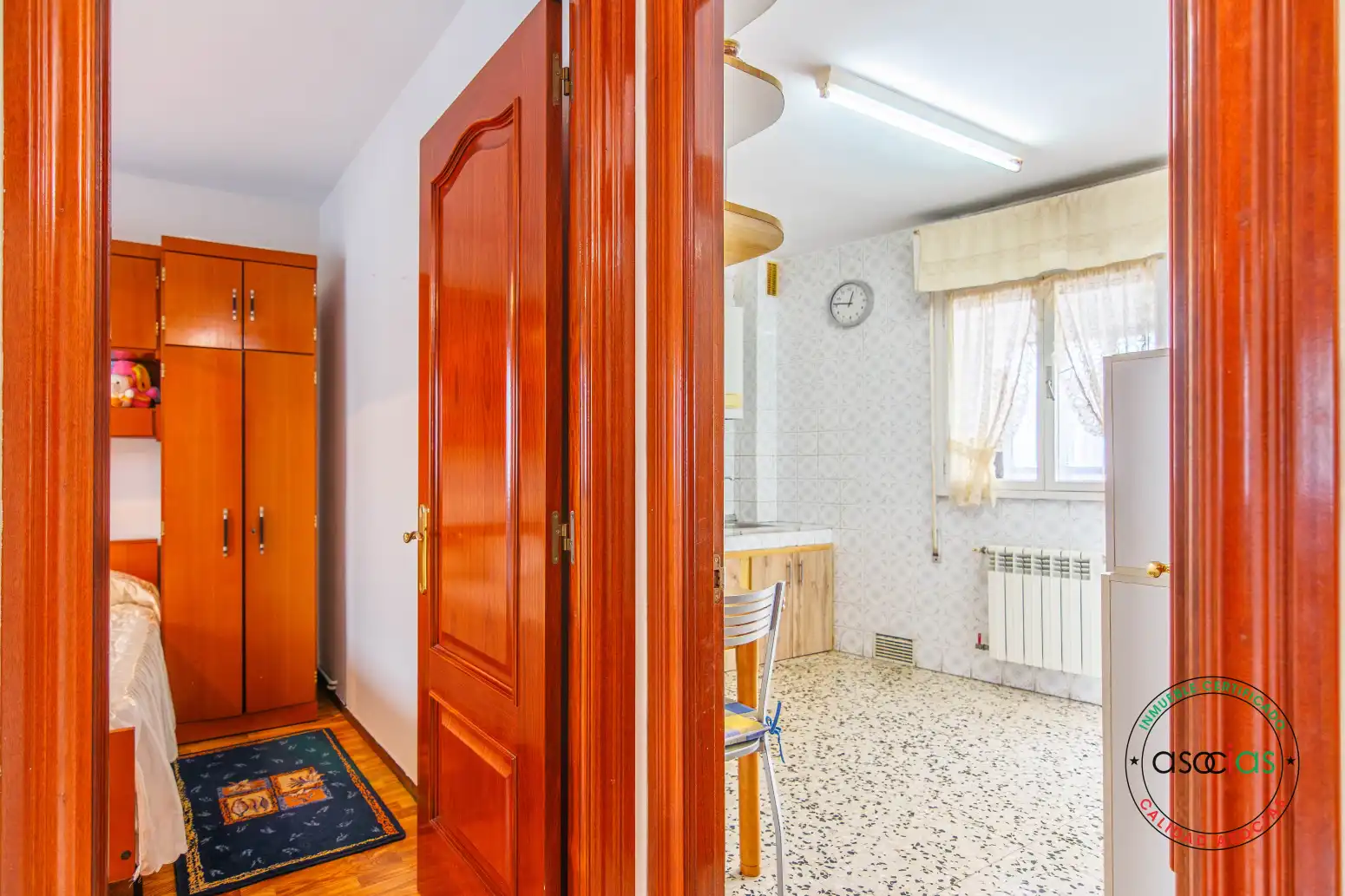 Pis en venda en Oviedo  amb Calefacció, Parquet i Moblat