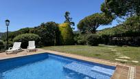 Piscina de Casa o xalet en venda en Cabrils amb Aire condicionat, Terrassa i Piscina