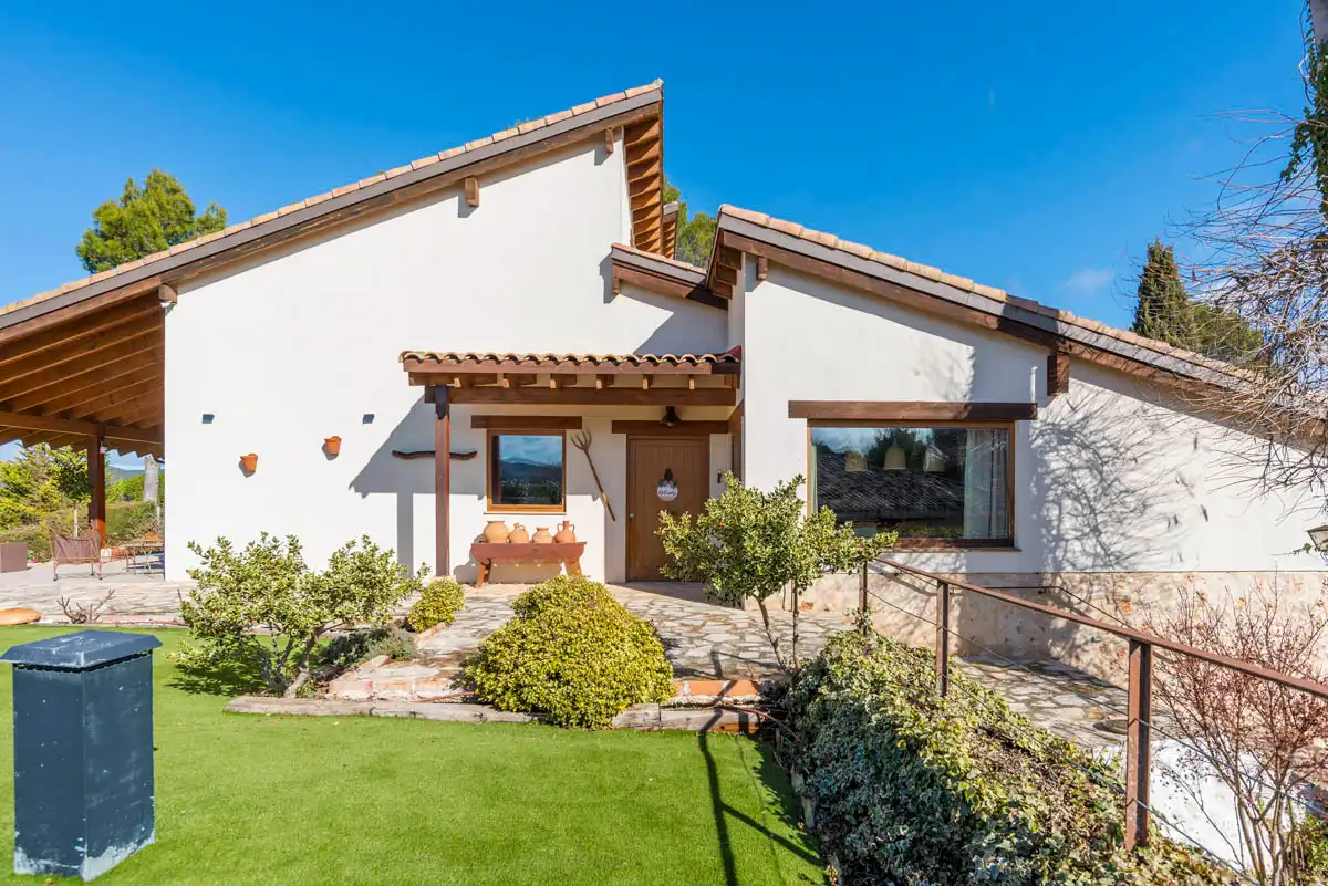Vista exterior de Casa o chalet en venta en Sacedón con Aire acondicionado, Calefacción y Jardín privado