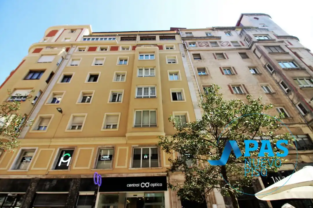 Piso en venta en Calle Lealtad, Centro - Ayuntamiento