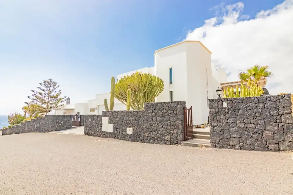 Vista exterior de Casa o chalet en venta en Haría con Terraza y Balcón