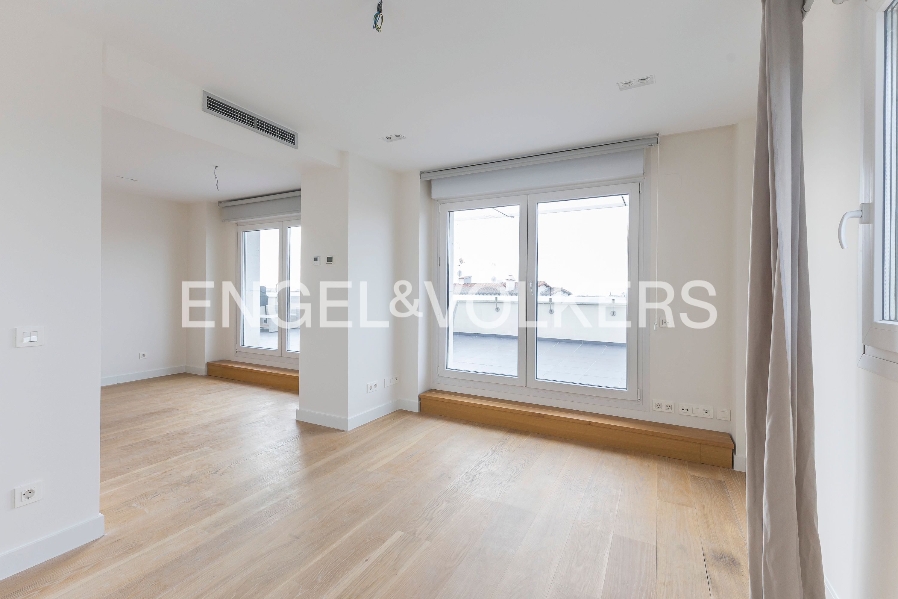 Living room of Attic to rent in  Madrid Capital  with Air Conditioner, Heating and Terrace