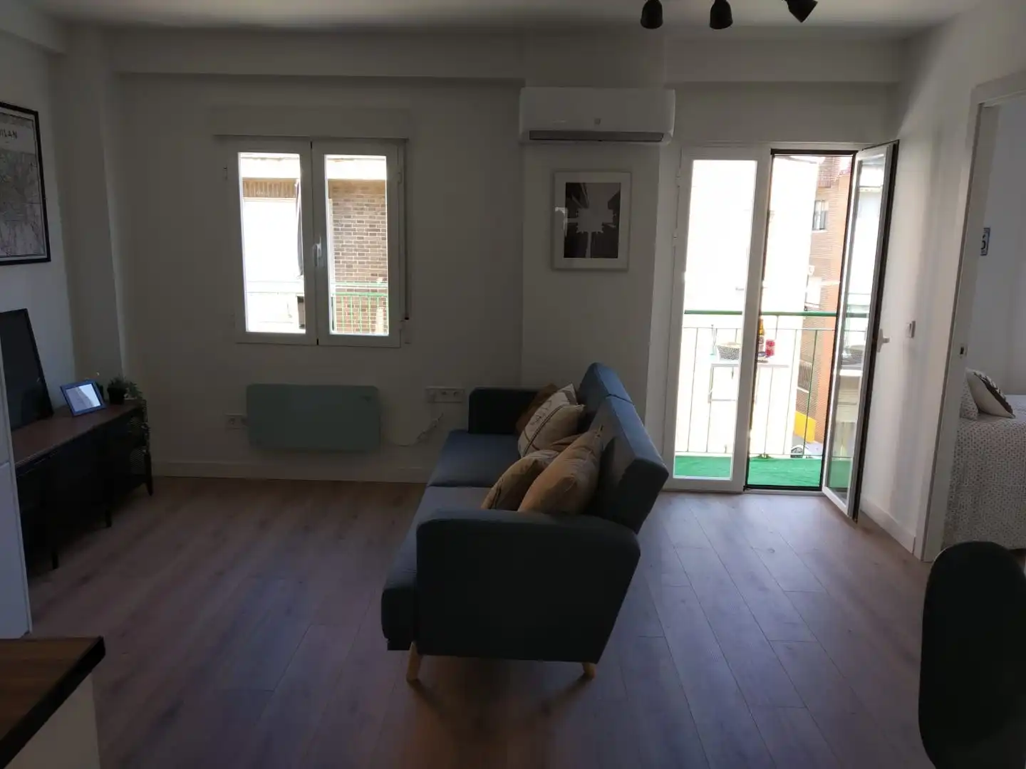 Living room of Flat for sale in Getafe  with Air Conditioner, Heating and Parquet flooring