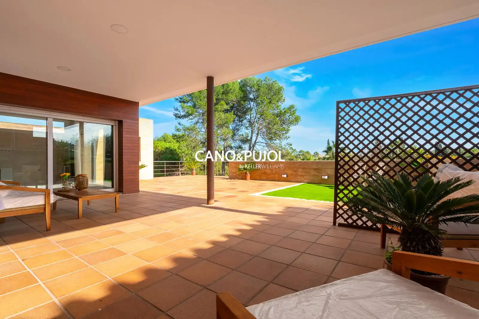 Terrace of Houses for sale in Sant Cugat del Vallès  with Air Conditioner, Terrace and Swimming Pool