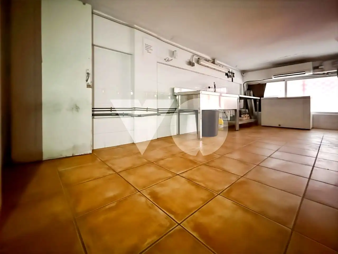 Kitchen of Commercial properties for sale in Madrid  with Air Conditioner