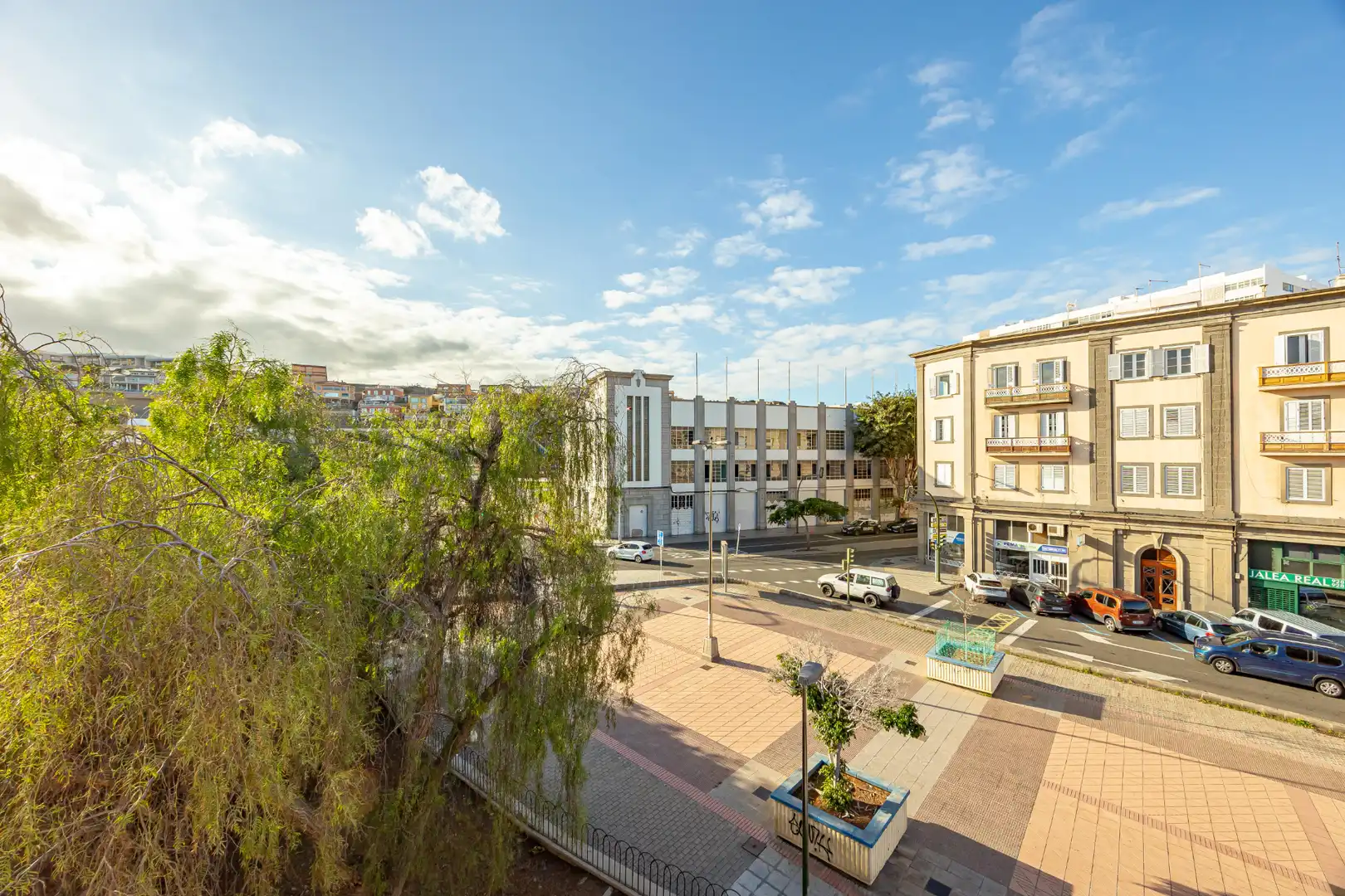 Vista exterior de Casa o xalet en venda en Las Palmas de Gran Canaria amb Parquet, Terrassa i Traster