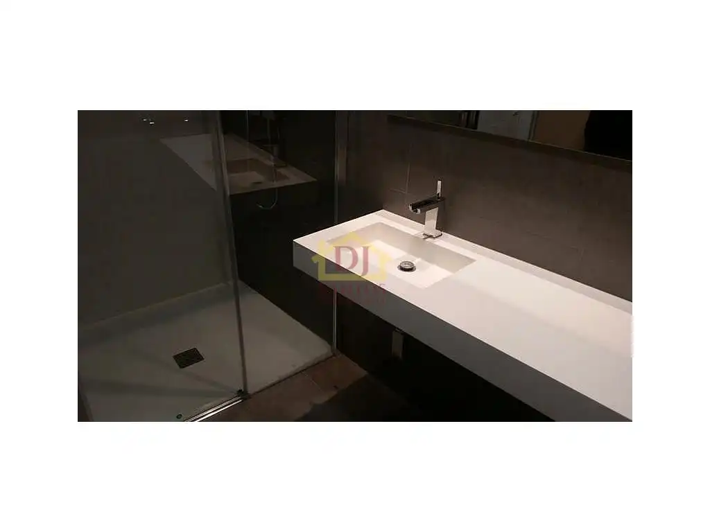Bany de Pis en venda en Salamanca amb Calefacció, Terrassa i Moblat