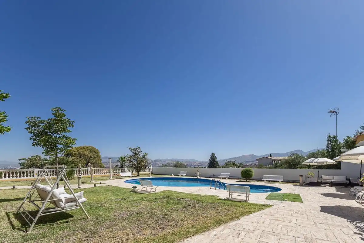 Swimming pool of Houses for sale in Ogíjares  with Air Conditioner, Heating and Private garden