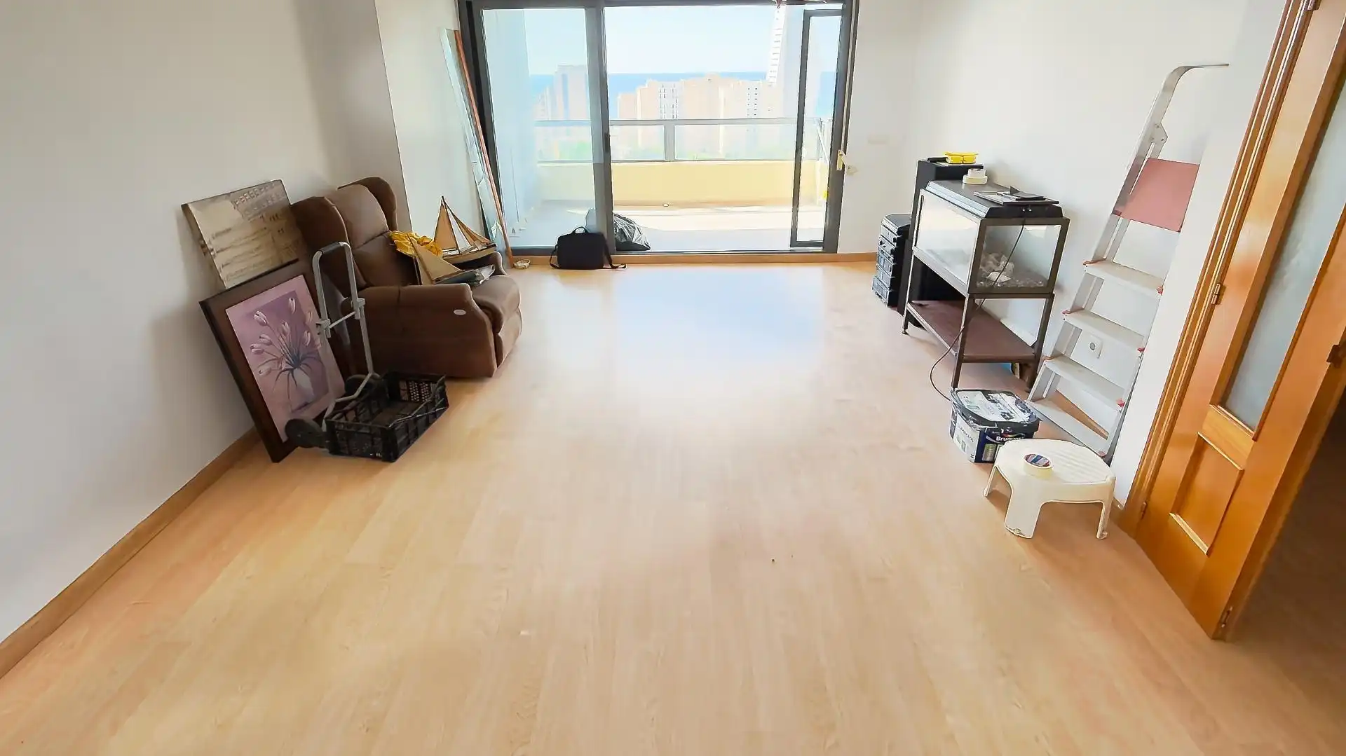Sala d'estar de Pis en venda en Benidorm amb Aire condicionat, Jardí privat i Terrassa