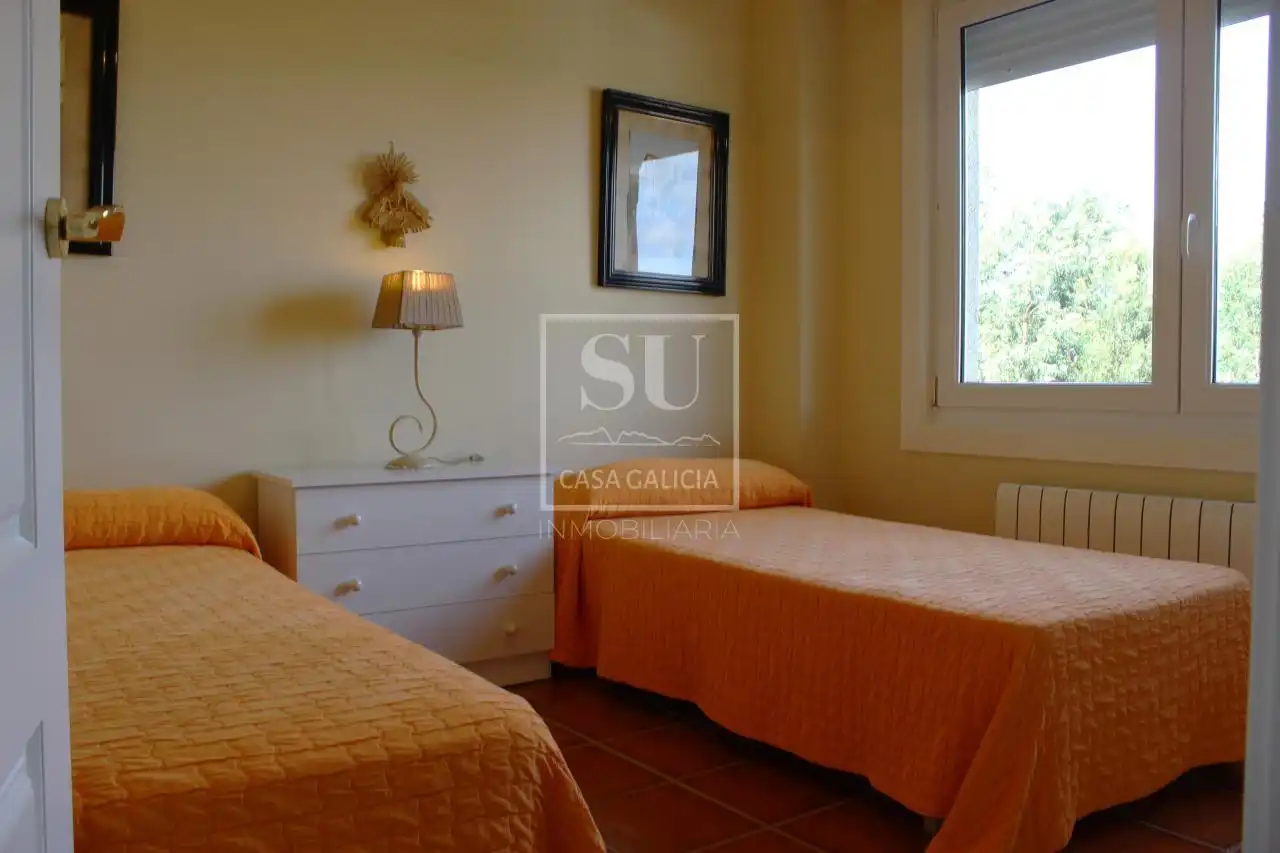 Dormitori de Casa o xalet en venda en Baiona amb Calefacció, Jardí privat i Terrassa